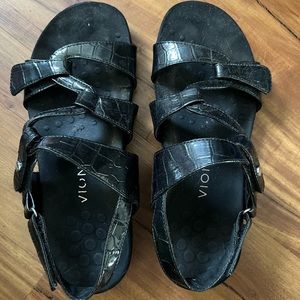Vionic black Velcro flat sandals